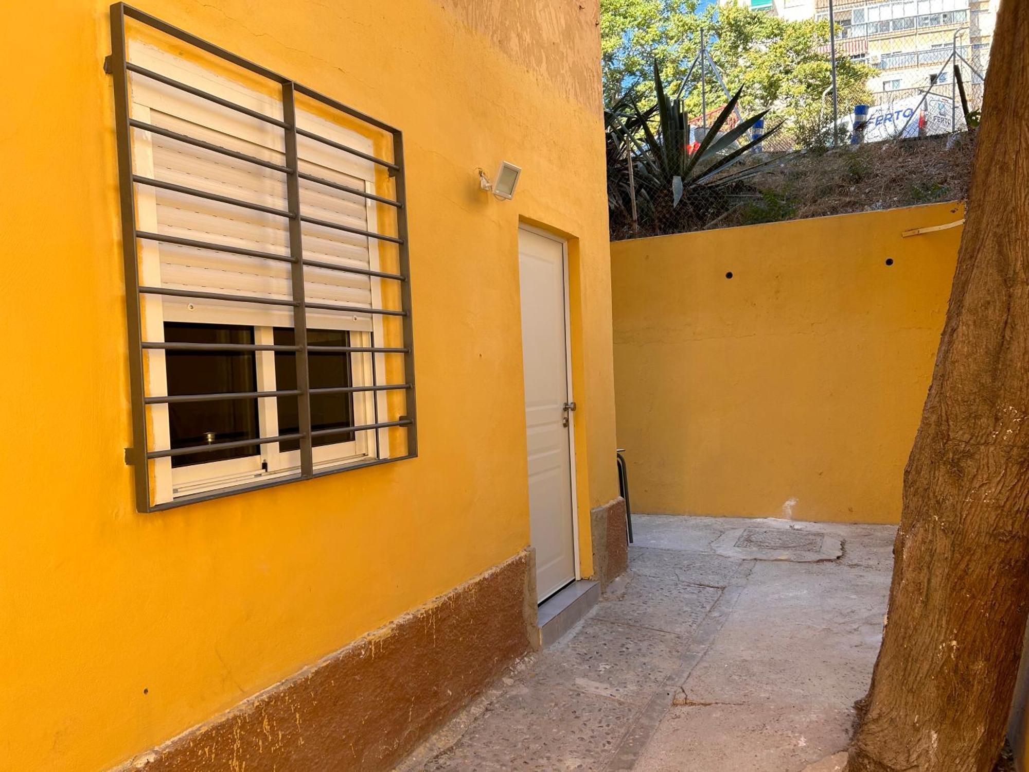 Apartamentos Yiya Malaga Bagian luar foto